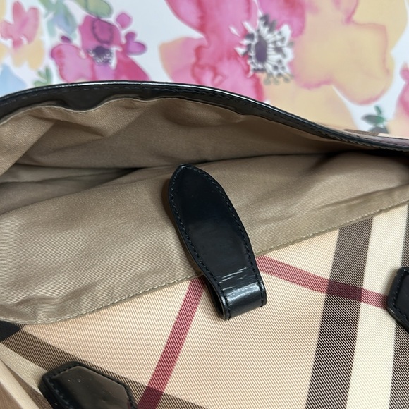💯Authentic  BURBERRY HAYMARKET CHECK TOTE BAG LEATHER  HANDBAGS WOMEN🍀 - Picture 16 of 17
